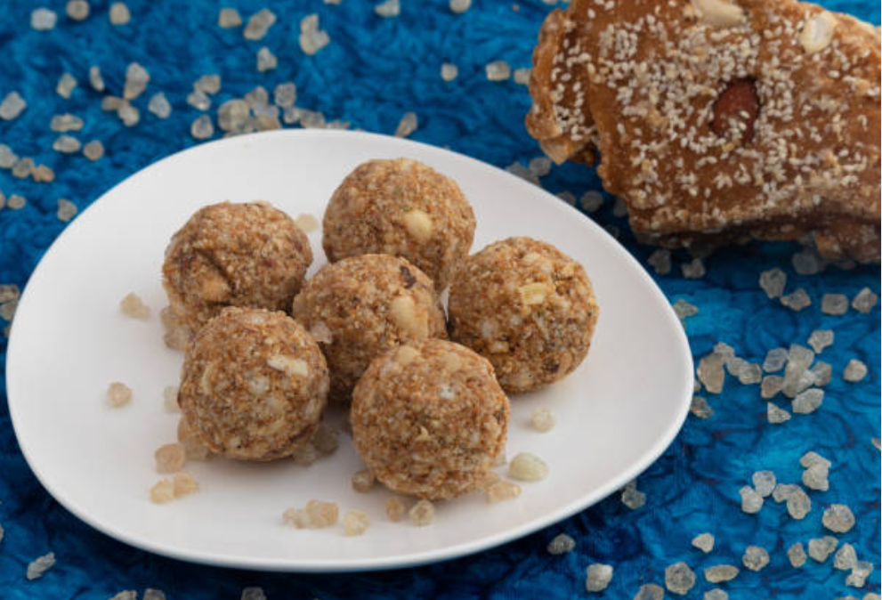 सर्दियों में सप्तधातुवर्धक पौष्टिक लड्डू 9 Screenshot 2025 0126 184717